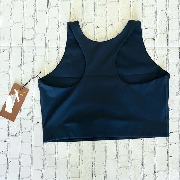 Girlfriend Collective Dylan Tank Bra 001 - Picture 3 of 5